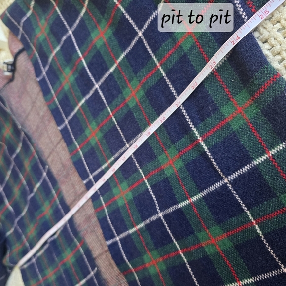 Crown & Ivy | Medium | Plaid Drop Shoulder Cuffed Sleeve Cardigan - Picture 10 of 11